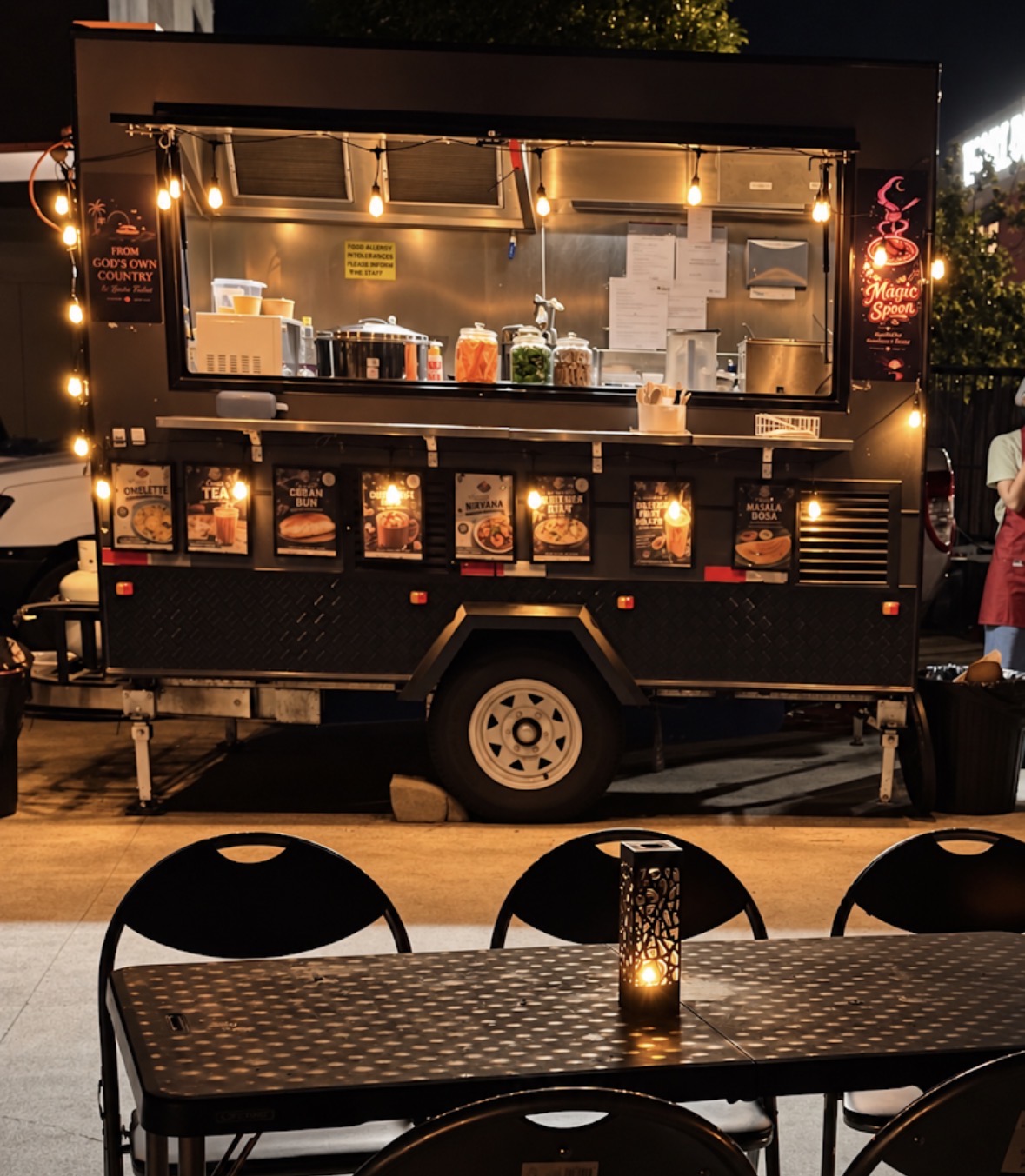 Magic Spoon food trailer at night